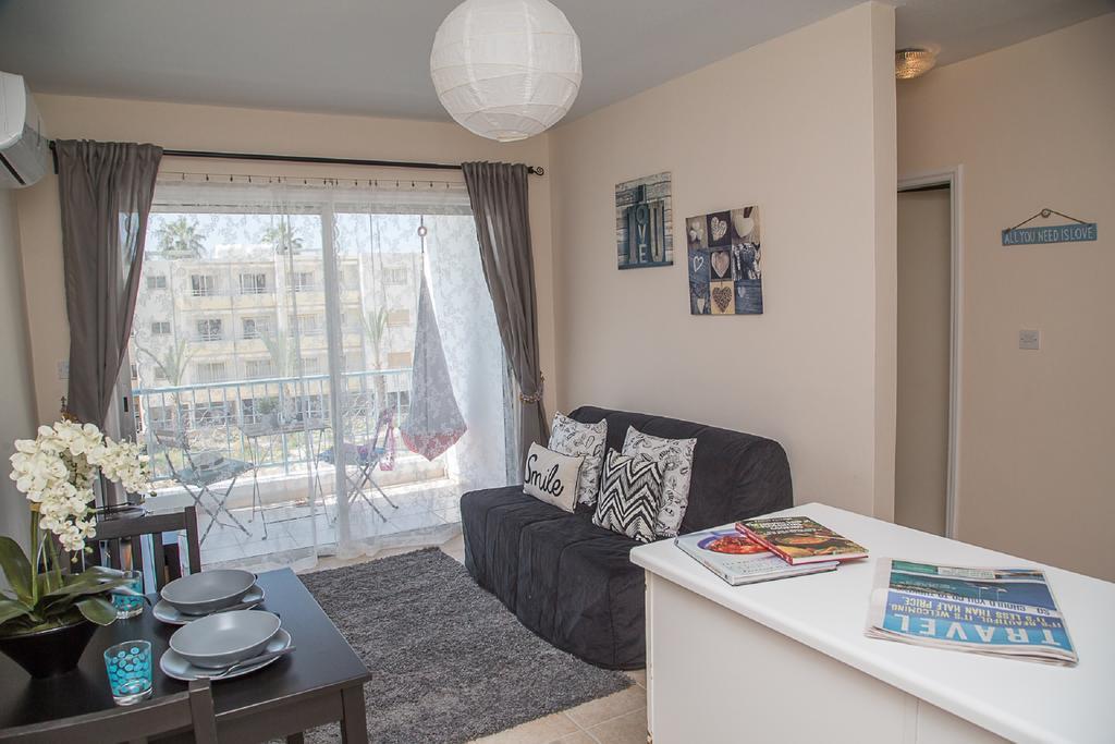 Paphos Love Hut Apartment Экстерьер фото