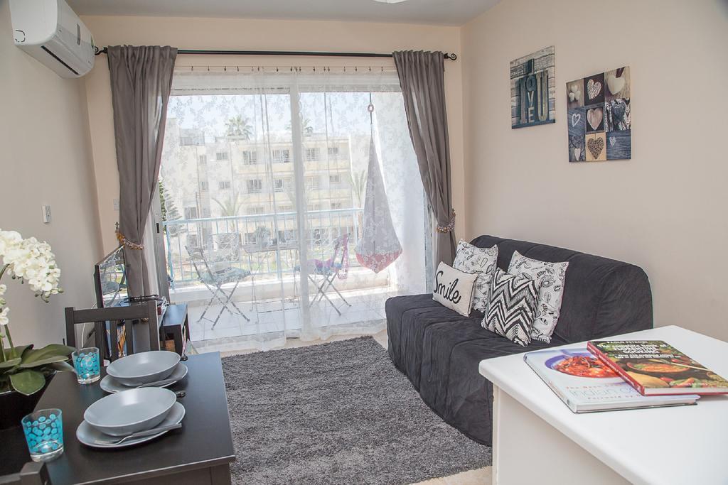 Paphos Love Hut Apartment Экстерьер фото