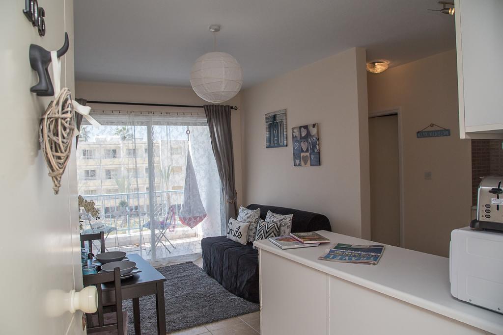 Paphos Love Hut Apartment Экстерьер фото
